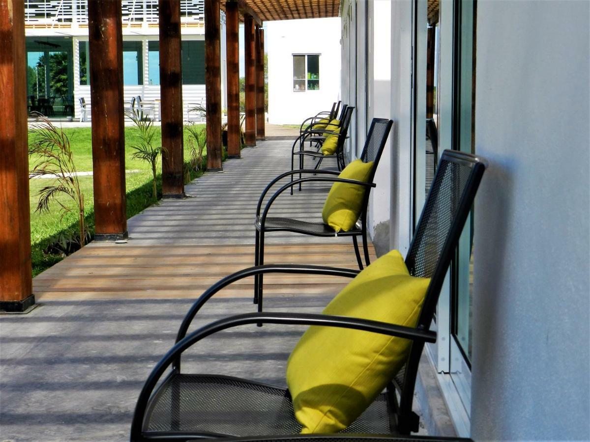 Hotel Los Lirios Río Verde Exterior foto